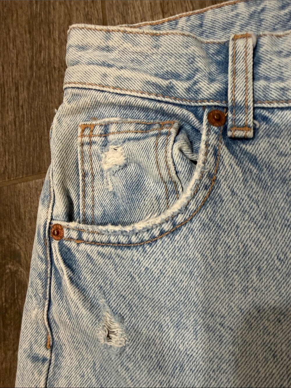 Zara TRF High-Rise Wide-Leg Distressed Jeans - Picture 4 of 7